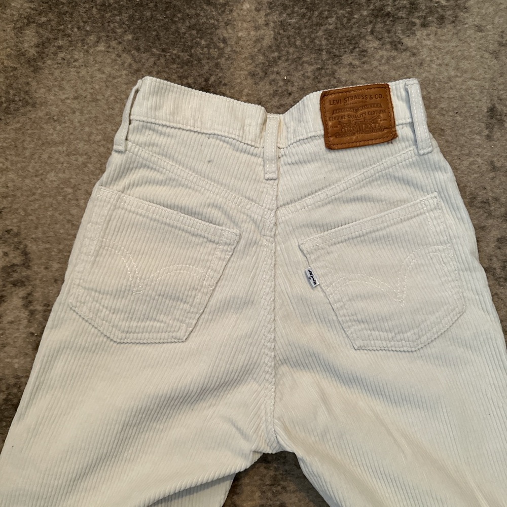 Levi’s - Picture 2 of 4